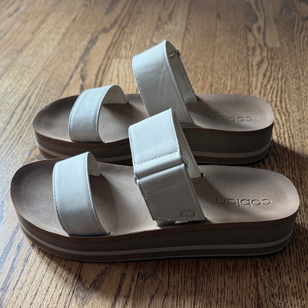 Cobian Women's Tan Platform Sandals size 9